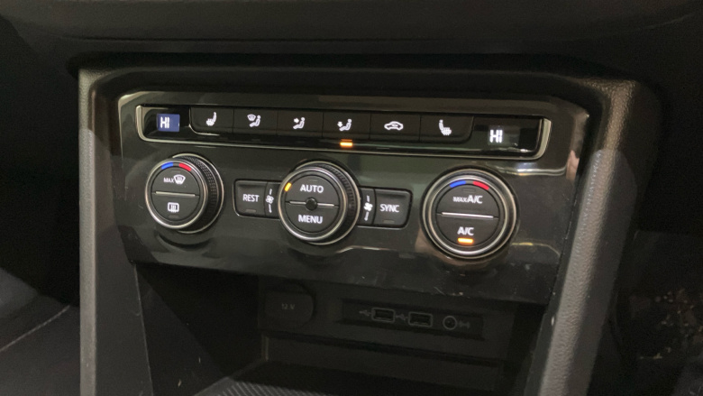 Volkswagen Tiguan 2.0 TDi 150 4Motion R-Line 5dr DSG Diesel Estate